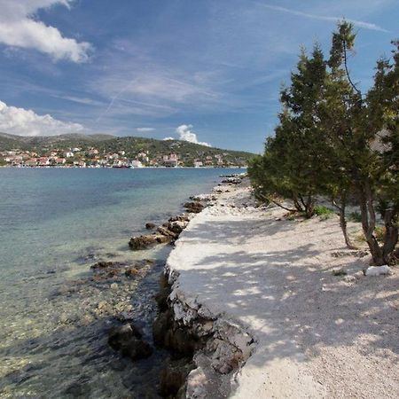 Apartmani Tamaris Vinisce Bagian luar foto