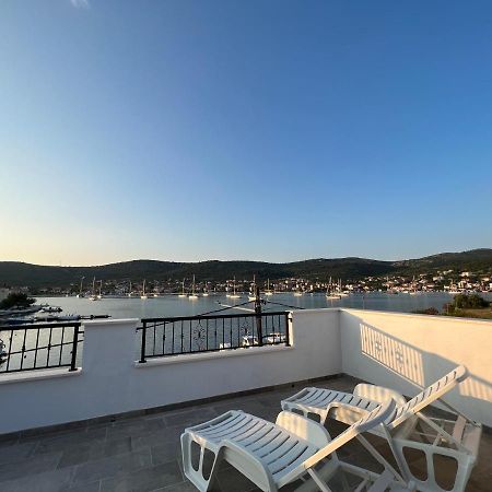 Apartmani Tamaris Vinisce Bagian luar foto